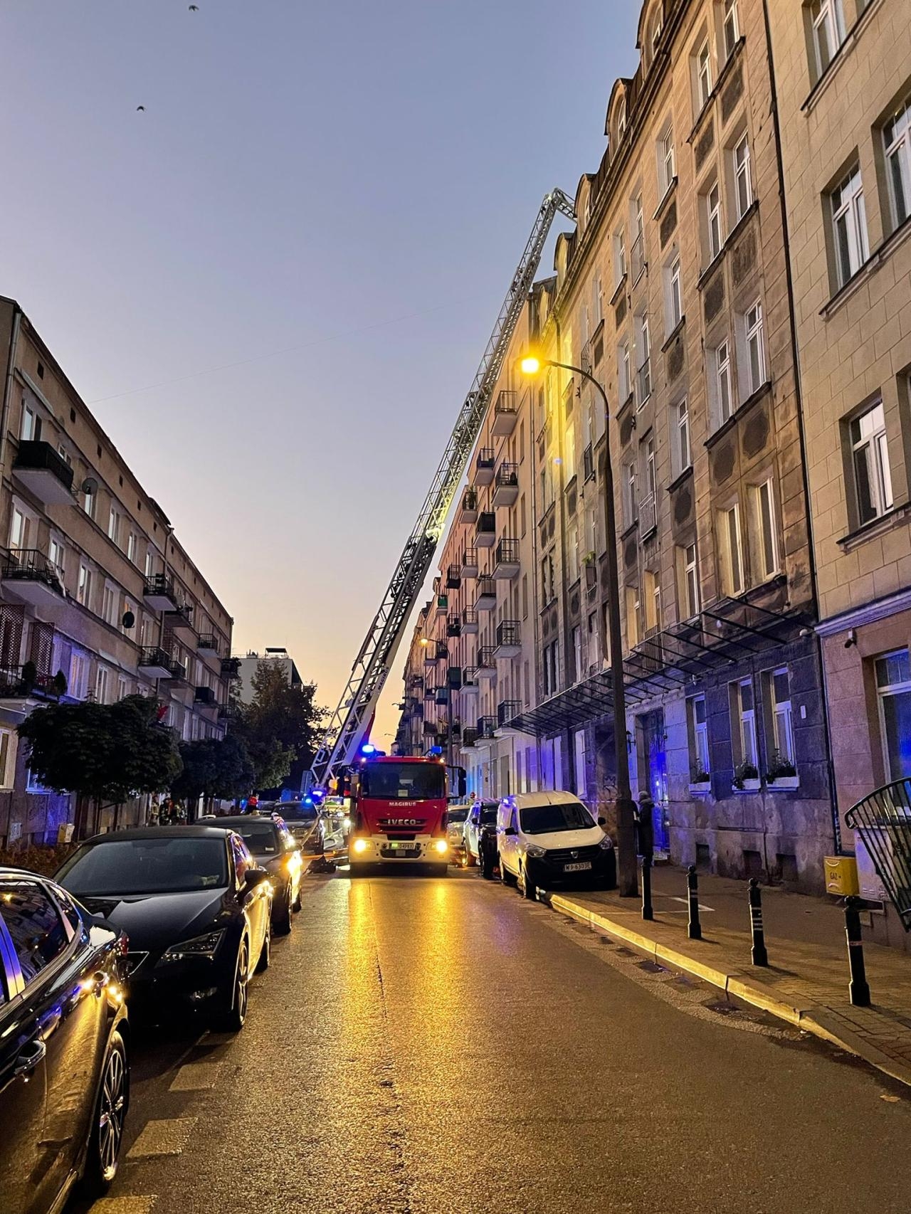 pożar w kamienicy na Pradze-Północ | fot. facebook.com/kmpspwarszawa