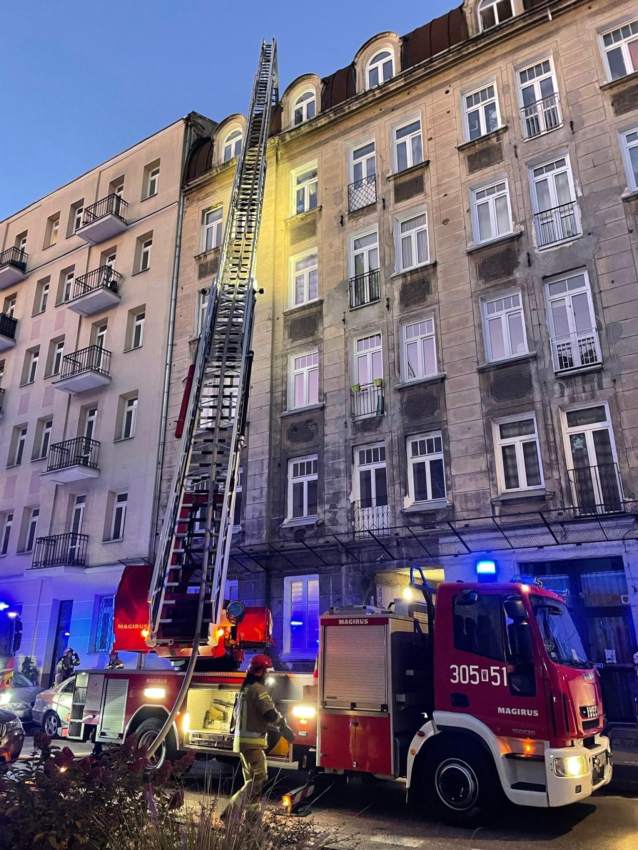 pożar w kamienicy na Pradze-Północ | fot. facebook.com/kmpspwarszawa