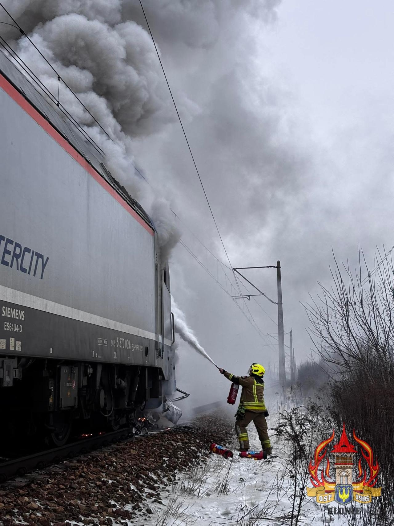 pożar pociągu | fot. https://www.facebook.com/OSPBlonie