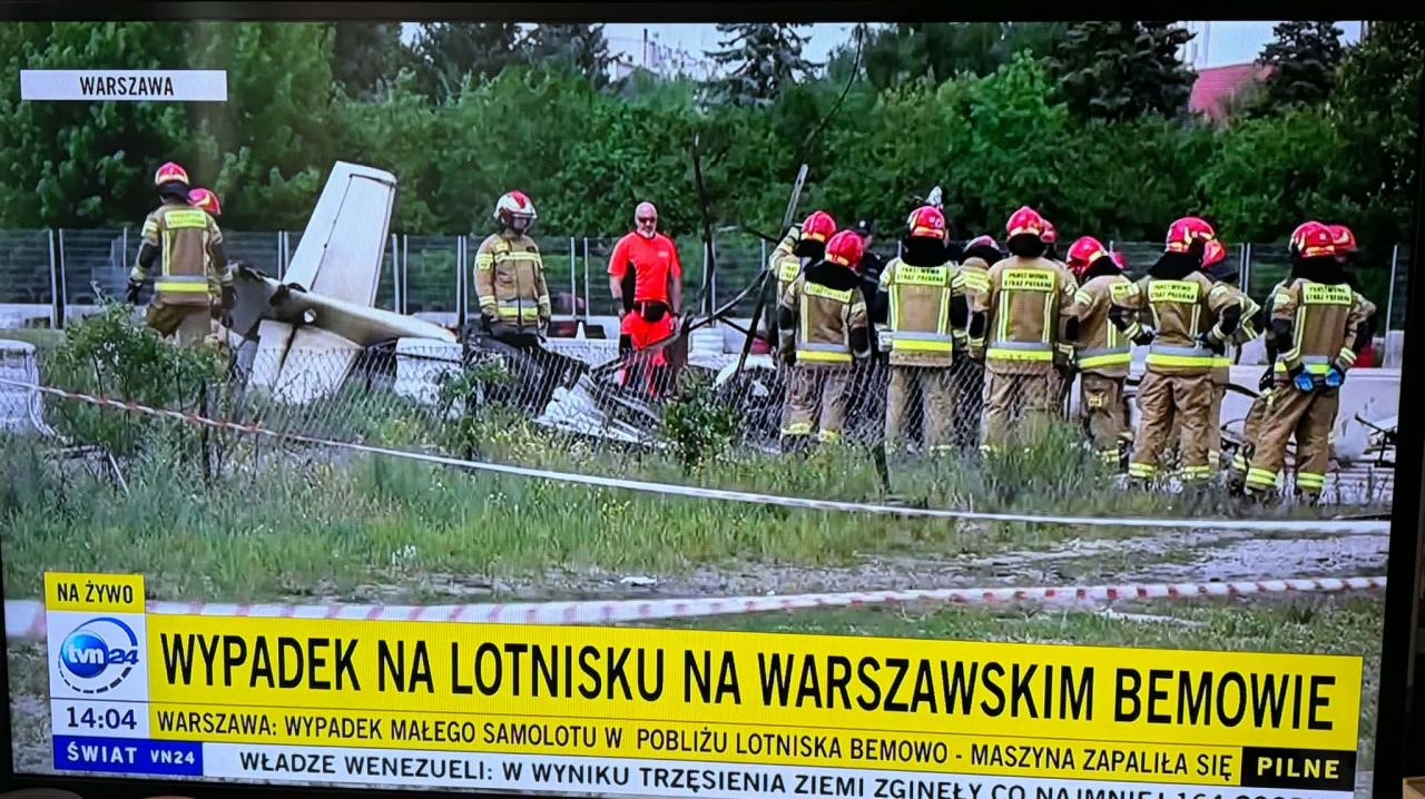 wypadek awionetki na warszawskim Bemowie | fot. screen: TVN24