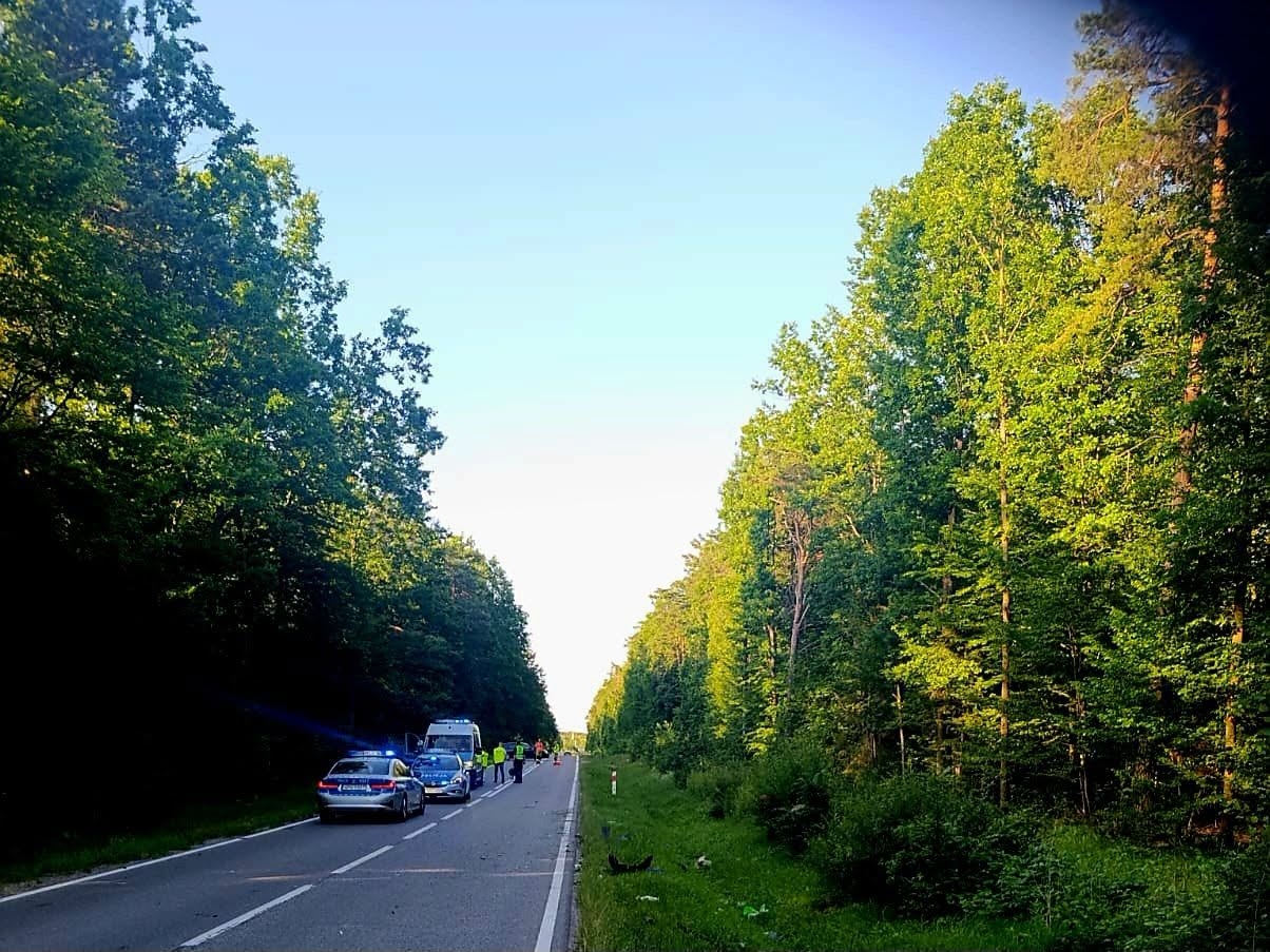 wypadek w okolicach Radomia, w którym zginęła 21-letnia kobieta | fot. Policja Radom/ Facebook