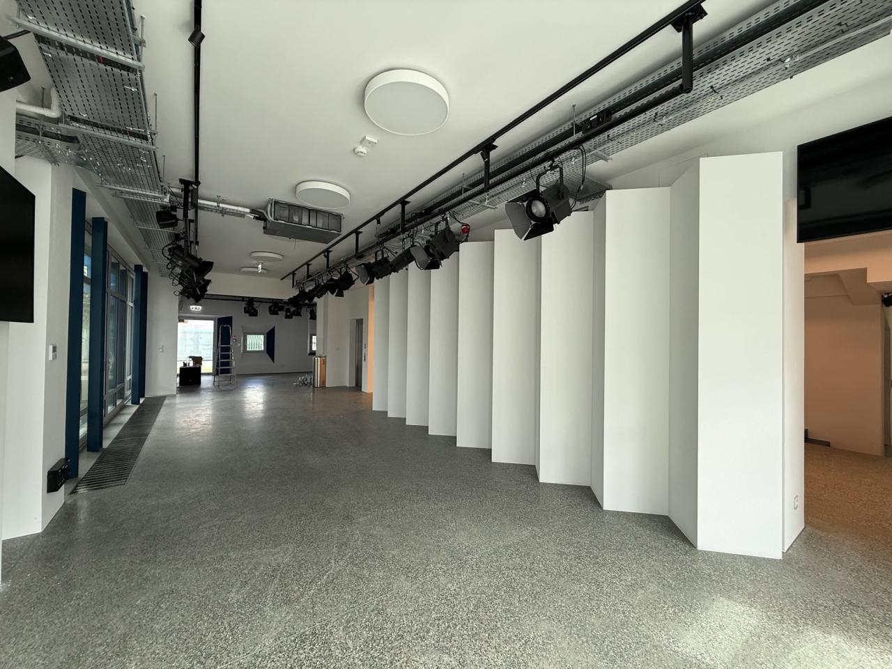 Kino Tęcza w Warszawie po modernizacji | fot. https://www.facebook.com/KinoTecza